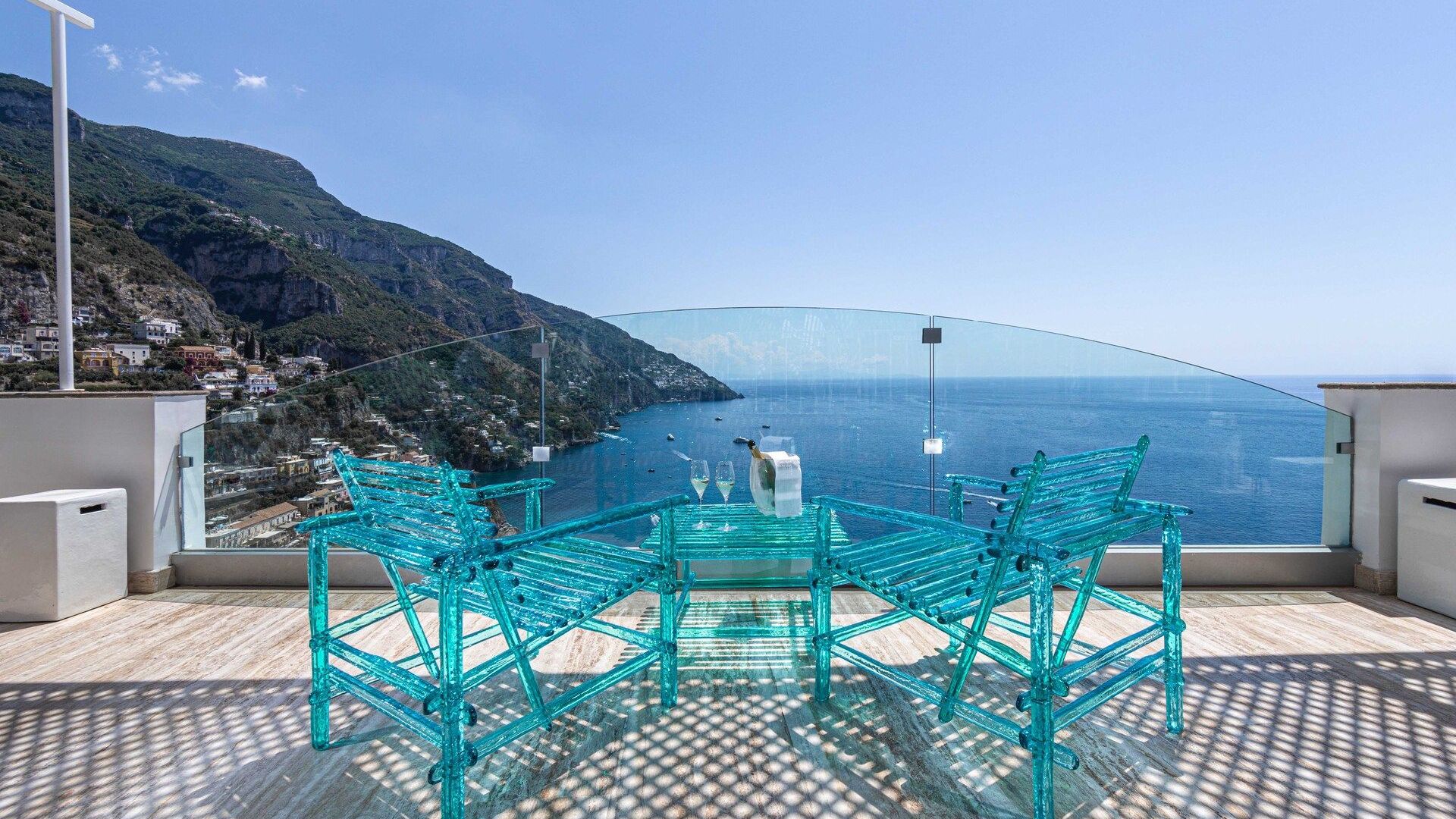   A'mare . The Jacopo Foggini collection on the terrace of the Villafranca hotel in Positano. 