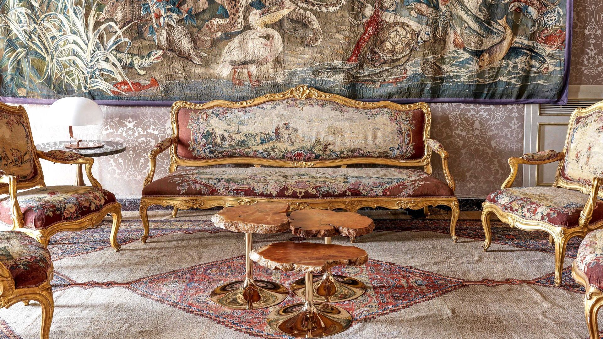   Cicladi . Jacopo Foggini&rsquo;s tables furnish the eighteenth-century sitting room of Sala di Druso. 