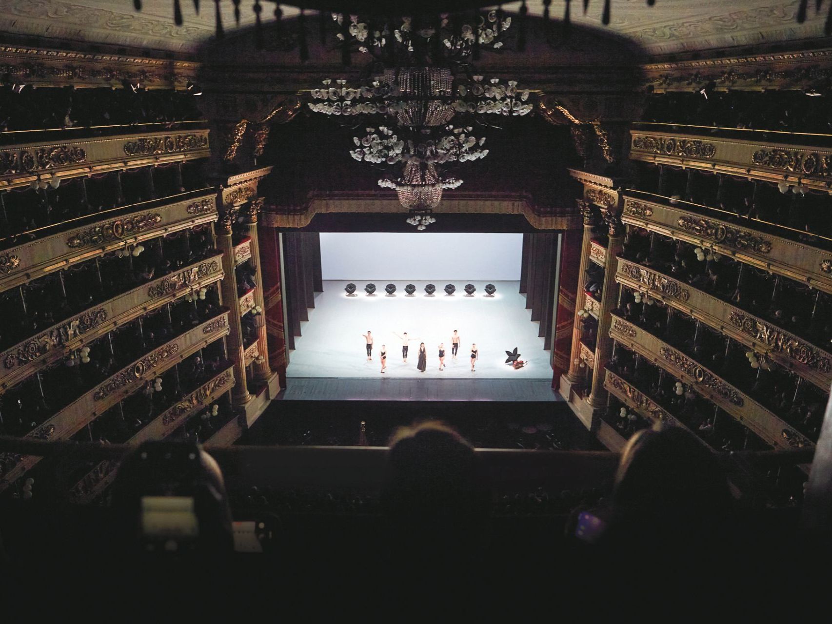 Teatro alla Scala. Image from the ballet “Largo: garden with a full moon” choreographed by Matteo Levaggi, with scenery suggestions by artist Samantha Stella.