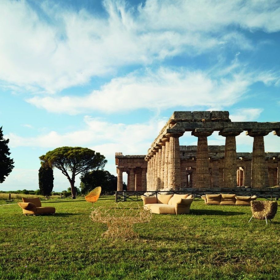  Models of Standway and Standard covered with Minerals fabrics together with Margherita, Corallo and Vermelha at the Temple of Hera. 