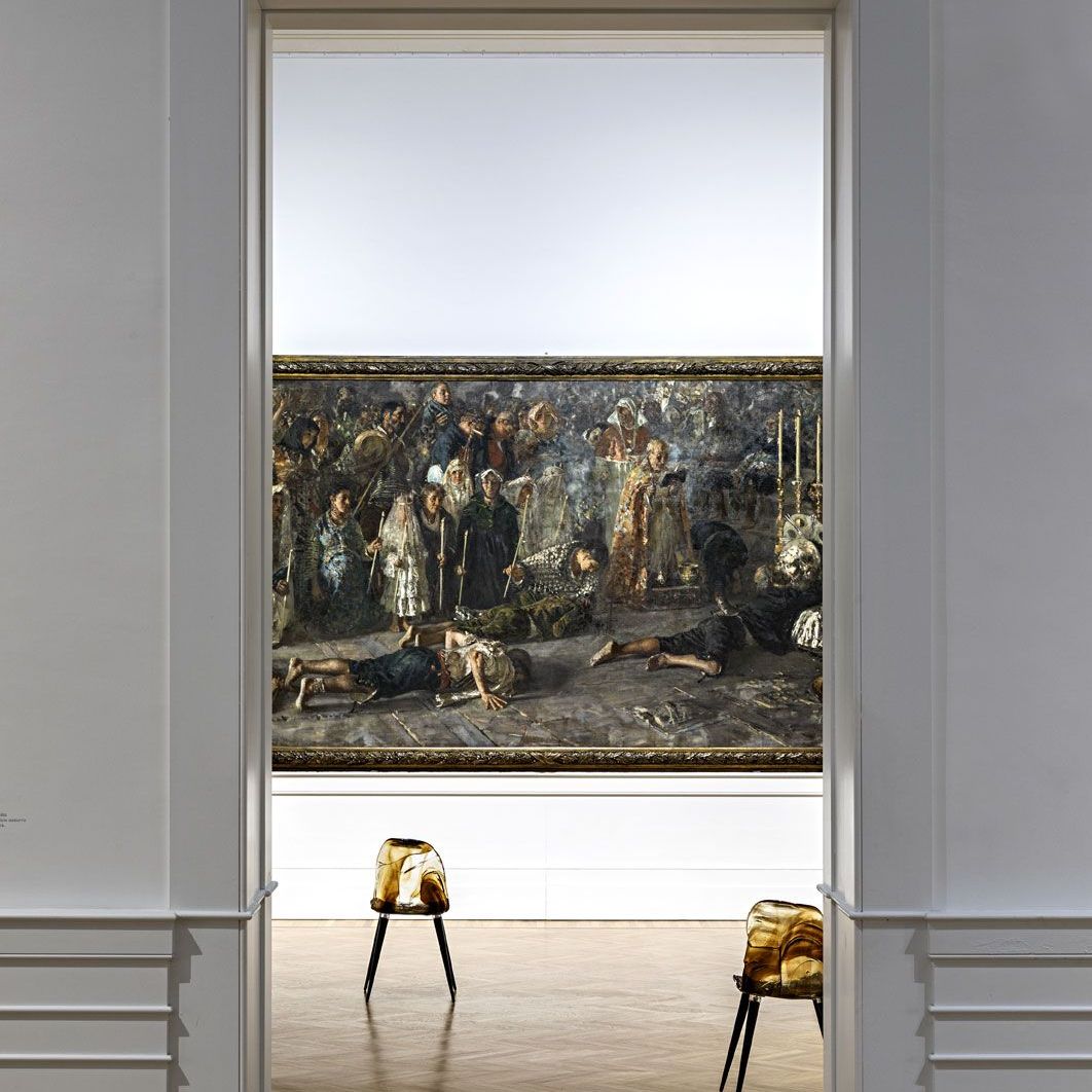   Gilda B . Der Stuhl von Jacopo Foggini vor Il voto von Francesco Paolo Michetti, 1880. 