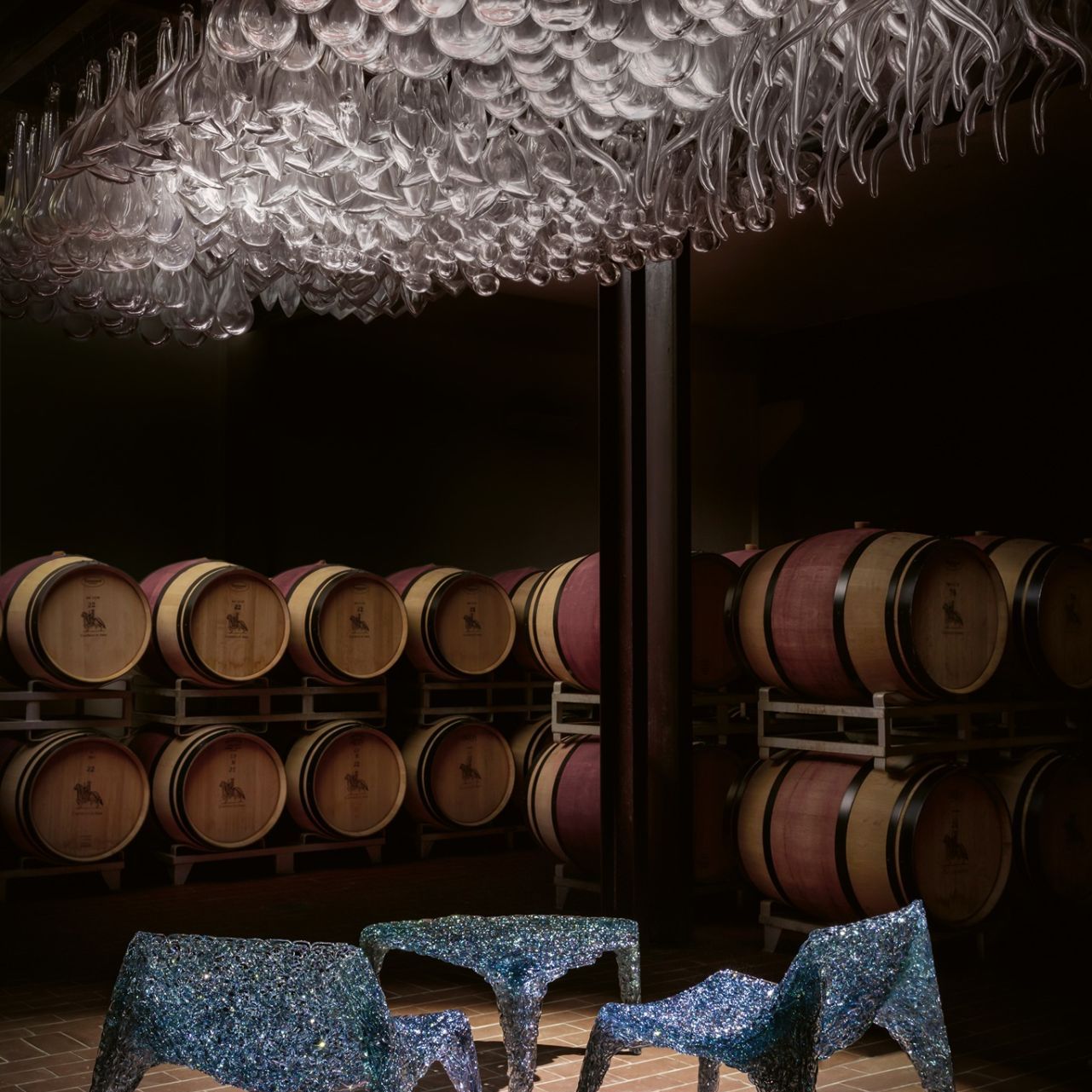 Veronica. The collection characterized by light transparencies and shades in the color of natural glass pays homage to the "Lumiere Interieure du Corps Humain" by Chen Zhen.