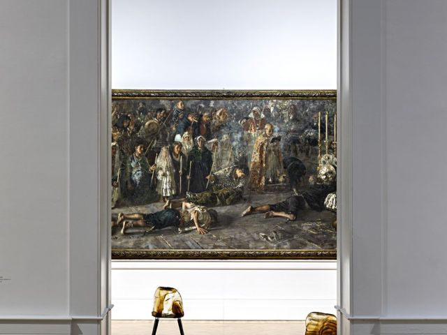 Gilda B La sedia di Jacopo Foggini di fronte a Il voto di Francesco Paolo Michetti, 1880
