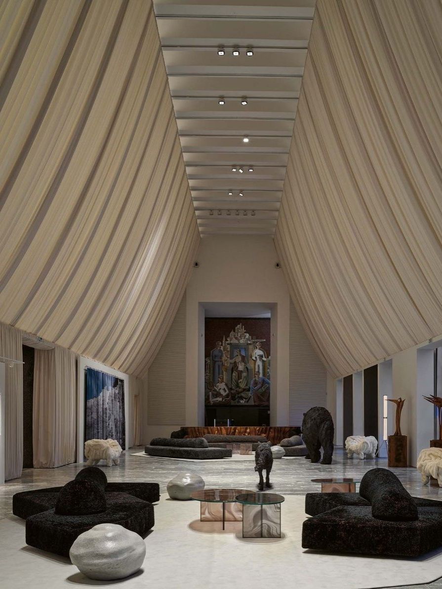  Casa Italia, Milan Triennale. The Hall of Honour welcomes national and international guests in an atmosphere inspired by mountain landscapes. 