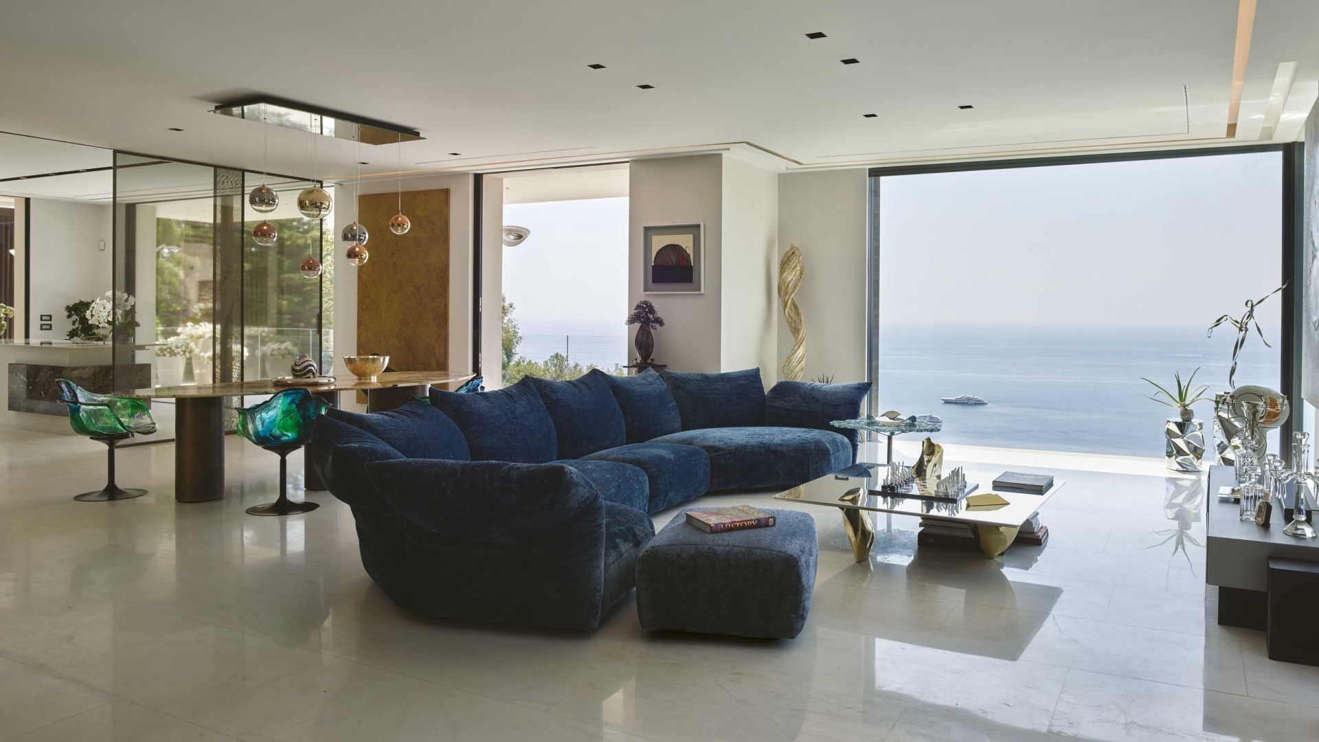 Villa in Costa Azzurra - image 1